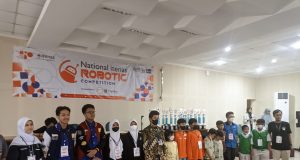 SEKOLAH MANA YANG MERAIH PRESTASI KOMPETISI ROBOTIC NASIONAL?