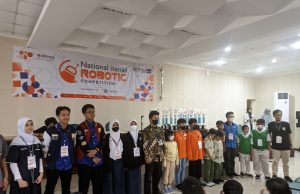 SEKOLAH MANA YANG MERAIH PRESTASI KOMPETISI ROBOTIC NASIONAL?