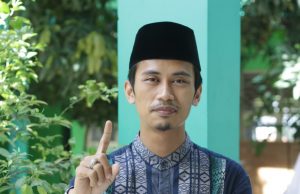 Adat dan Tradisi Dunia Pesantren Oleh: Ust. Muhamad Dedi Ahyadi, S.Pd.I., M.Pd.