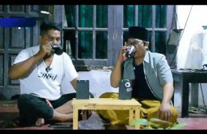 Griye Kreatif Al Bantani Membuat Produk Teh Rostang (Rosela dan Telang)