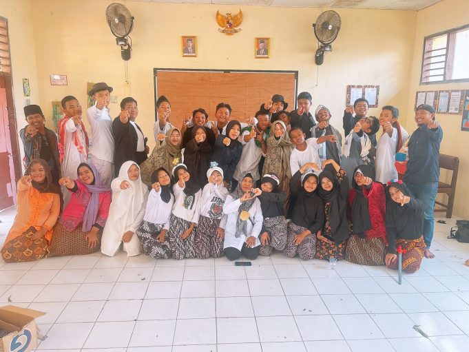SUKSES GELAR PEMENTASAN TEATER GEGER CILEGON OLEH KELAS 9 B, SMPN 5 KOTA CILEGON