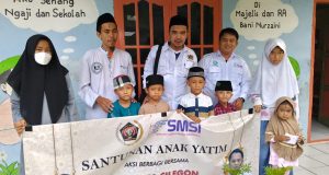 PWI DAN SMSI KOTA CILEGON BERIKAN BANTUAN UNTUK ANAK YATIM, MENDESAK PERHATIAN KHUSUS DARI PEMERINTAH