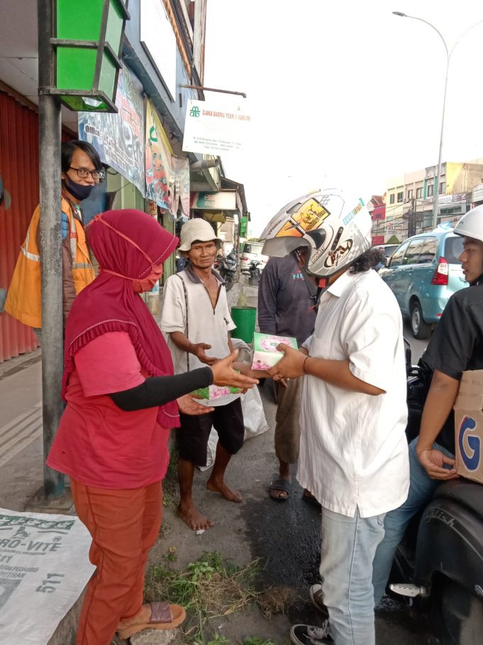 Hari Ini BEM se-Universitas Al-Khairiyah Berada Di Titik-Titik Strategis Di Kota Cilegon