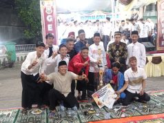 RW 04 KELURAHAN RAWA ARUM MENYABET JUARA UMUM DI PERLOMBAAN GEMA TAKBIR ANTAR RW