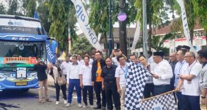 Walikota Cilegon, Helldy Agustian meluncurkan 25 bus mudik gratis untuk 1.202 pemudik.
