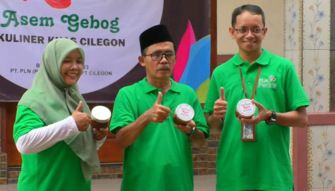 “Revolutionizing Traditional Rabeg Cuisine: The Viral Sensation of ‘KULE’ Asem Gebog Transformed into Packaged Delights with PLN’s Support”