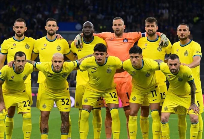 “Inter Milan dan Sassuolo Bersaing Ketat dalam Pertandingan Liga Italia”