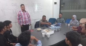 “Mengasah Bakat Jurnalistik Generasi Muda: PKBM Bakti Nusa Gelar Kursus dengan Wartawan Senior”