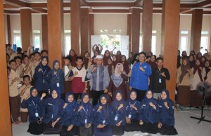 Mahasiswa PLP Integratif UIN SMH BANTEN Berkolaborasi ; Sosialisasi Anti Narkoba di MAN 1 Kota Cilegon