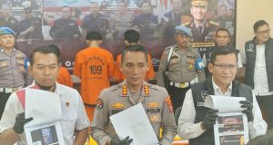 “Polda Banten Jerat Tiga Pelaku Promosi Judi Online dengan Pasal ITE, Ancaman 6 Tahun Penjara”