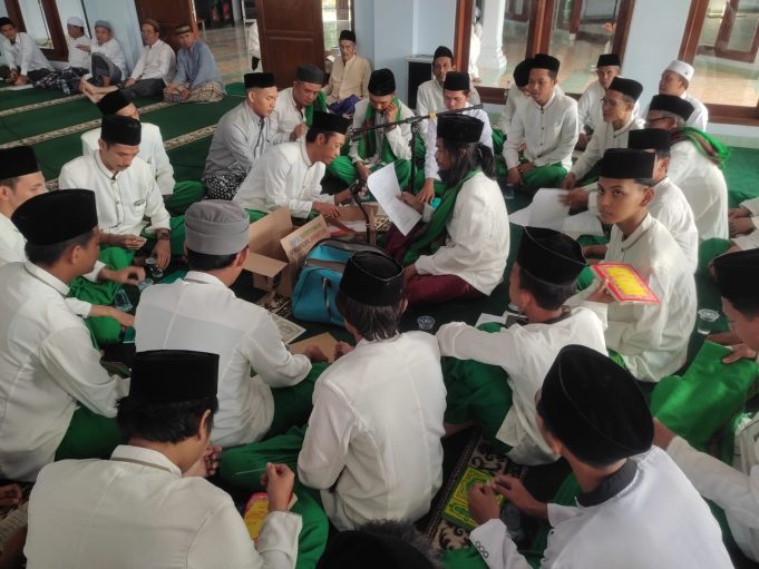 Tradisi Dzikir yang Meriah dan Bermakna di Masyarakat Link Cidunak Bendungan Cilegon