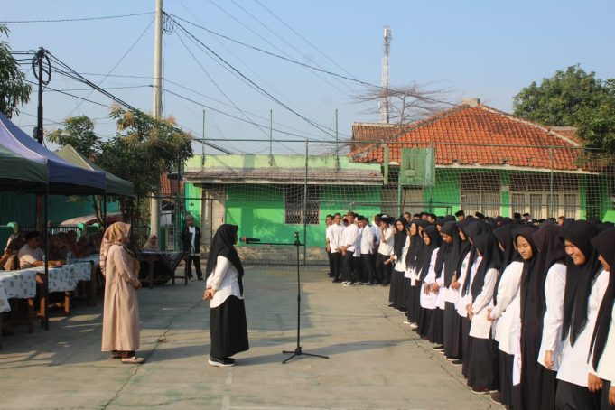 Flaming Commemoration of the Birthday of the Prophet Muhammad SAW with Integrative PLP Students and Rohis at MAN 1 Cilegon