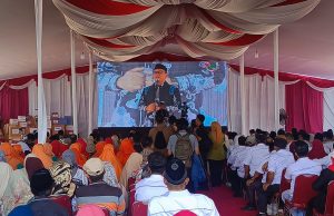 Dialog tentang Kemajuan Pembangunan di Jombang Menyuarakan Kenaikan Honor dan Peningkatan Fasilitas Belajar