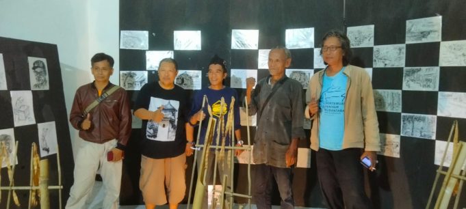 “Catatan Kaki Seniman: Pameran Seni yang Menghadirkan Makna Selama Pandemi”