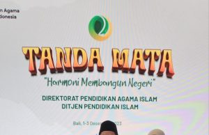 Perhatikan Guru Agama, Wali Kota Cilegon Raih Penghargaan Kemenag