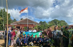 KKM Kelompok 1 STISIP Banten Raya Mengadakan Seminar Pertanian dan Perkebunan di Balai Desa Kadubelang Kecamatan Mekarjaya