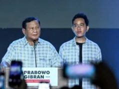Selebrasi Kemenangan Prabowo Subianto-Gibran Rakabumi Kompak Memakai Kemeja Kotak-Kotak Biru