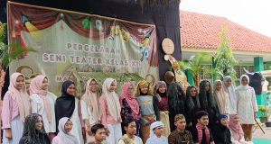 The Art Performance of MAN 1 Kota Cilegon Brings Religious Messages Through Theater Art
