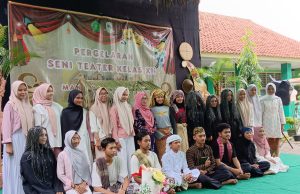 The Art Performance of MAN 1 Kota Cilegon Brings Religious Messages Through Theater Art