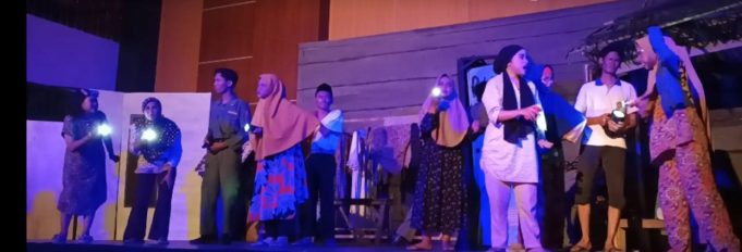 Pertunjukkan “Maling” Teater Wonk Kite Memukau Kota Cilegon di Aula DPRD Cilegon