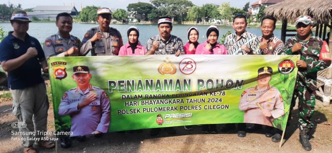 Penanaman Pohon dalam Rangka Peringatan ke-78 Hari Bhayangkara oleh Polsek Pulomerak Polres Cilegon