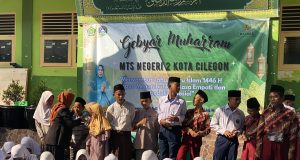 MTs N 2 Cilegon Jadikan 10 Muharram Sebagai Momen Santunan