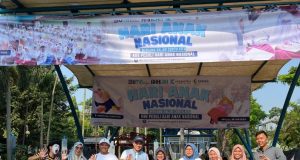 Boosting Literacy in Cilegon: PT KBS Donates Hundreds of Books Through Mobile Library