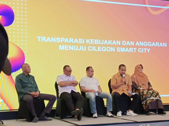 PWI Kota Cilegon Gelar Diskusi Pilkada 2024:Robinsar Bicara Transparansi dan Smart City