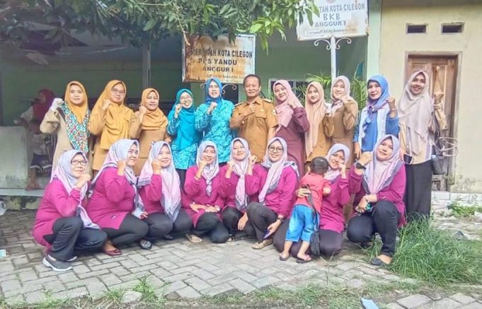 Hany Seviatry Monitoring Perkembangan Anak di Posyandu Gerogol