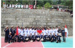 ANTUSIASME SMP IT DZIL KIROM DALAM HUT RI KE 79