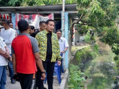 Robinsar, Respon Cepat Bantu Warga Kadipaten dari Ancaman Banjir: Warga Berdoa untuk Kemenangan di Pilkada 2024