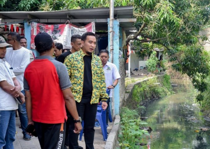 Robinsar, Respon Cepat Bantu Warga Kadipaten dari Ancaman Banjir: Warga Berdoa untuk Kemenangan di Pilkada 2024