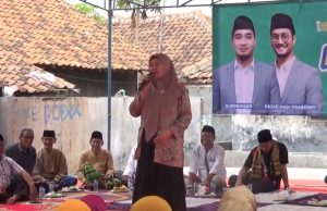 Heboh, Sosialisasi Paslon No. 1 di RW 06 Disambut Teriakan “Ganteng” dari Emak-Emak