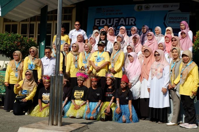 17 Perguruan Tinggi Swasta Terkenal Meriahkan Edu Fair di SMAN 2 KS Cilegon