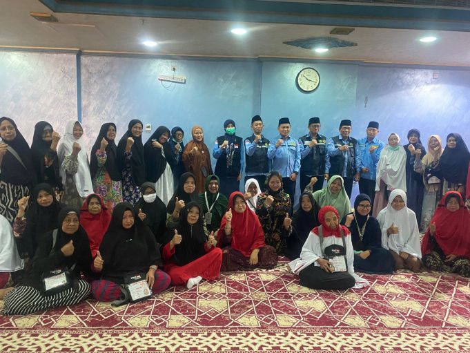 VISDUK KUATKAN MENTAL-SPIRITUAL JAMAAH HAJI KLOTER 44 ASAL CILEGON DI MEKAH