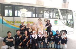 Dindikbud Cilegon Lepas Tim Dramatisasi Puisi “Ngederes Cibanten” Menuju Hilir Benteng Speelwijk