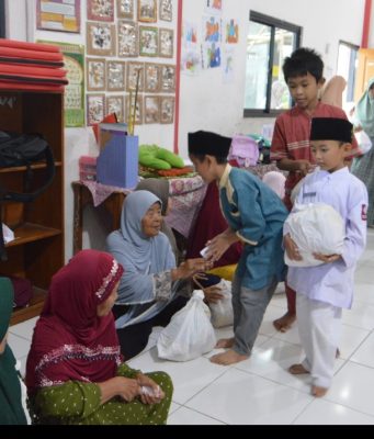SIT Insantama Cilegon Gelar Bakti Sosial dan Iftar Jama’i, Tebar Kepedulian di Bulan Ramadhan